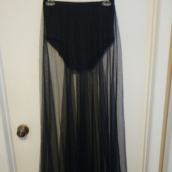 Fashion Nova Sheer Skirt - Picture 4 of 4